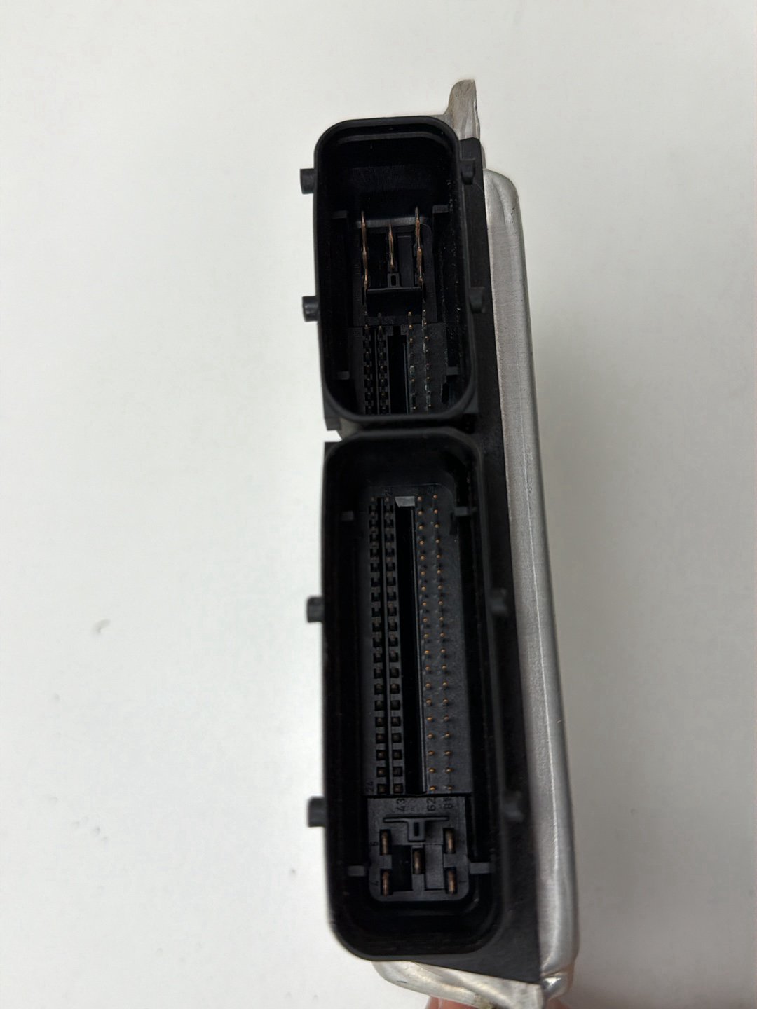 2003-2006 Porsche Cayenne ECU Engine Computer Control Module Unit 022906032T OEM