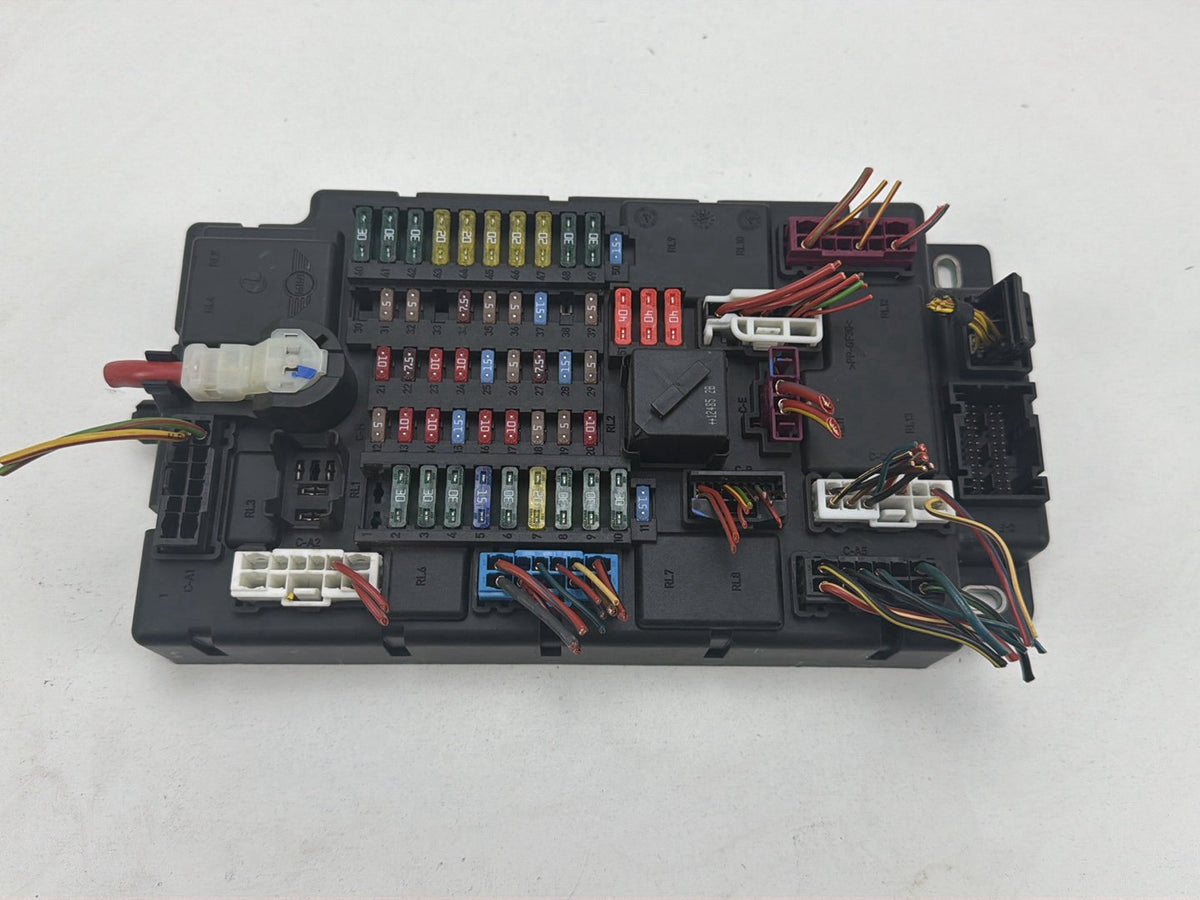 2011-2016 Mini Countryman Cooper S Interior Junction Fuse Box BCM OEM
