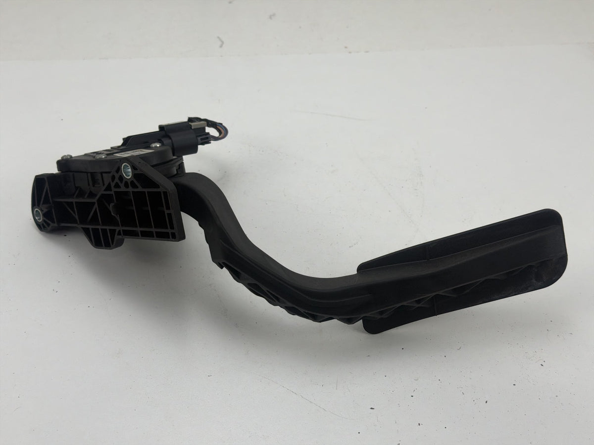 2007-2011 GMC Sierra 1500- Accelerator Throttle Pedal 25832864 OEM
