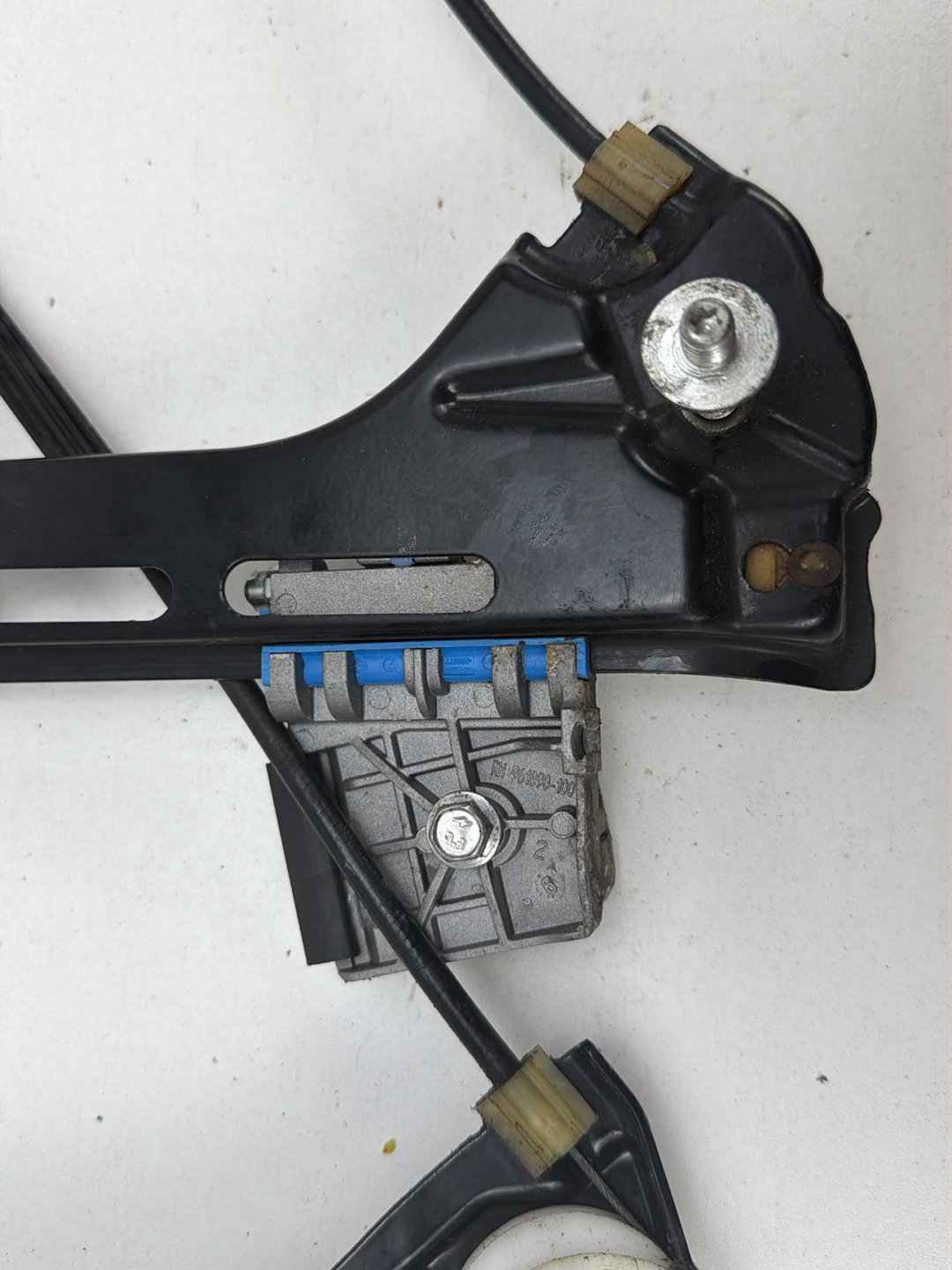 2010-2014 Mercedes-Benz E-Class-Right Front Door Window Regulator 961892-100 OEM