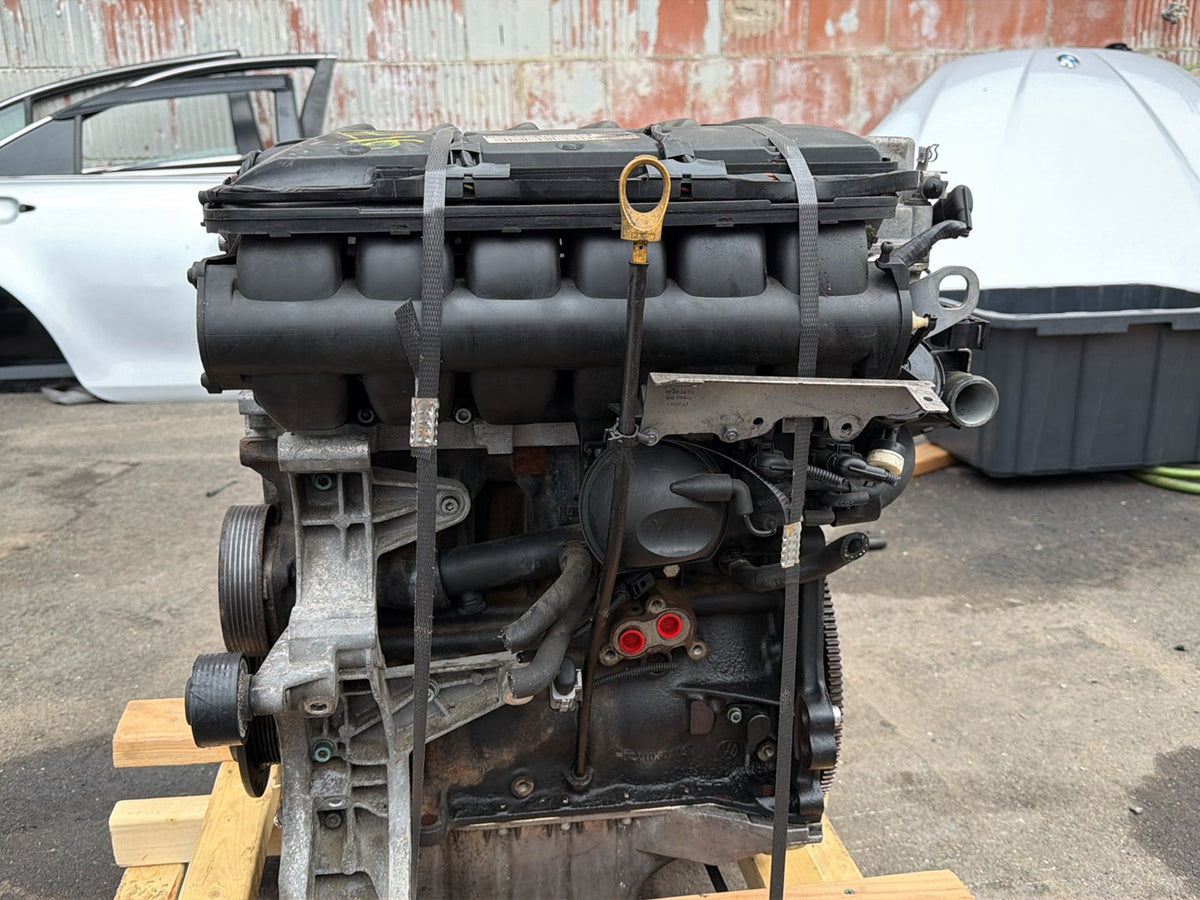 2004-06 Porsche Cayenne 9PA SUV Engine Motor Block AWD OEM