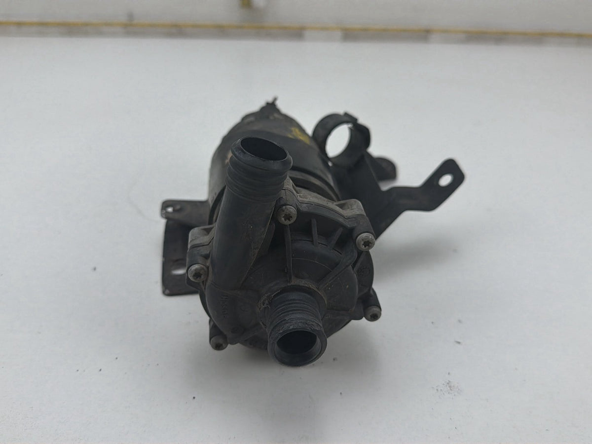 2007-2013 Mercedes-Benz S-Class W221 W221 - Water Pump PN: 0392022010