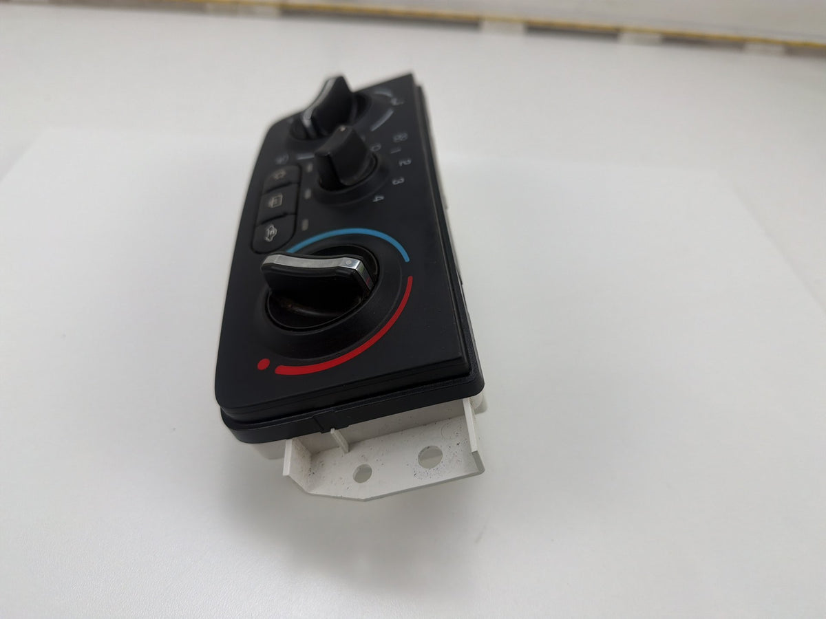 2005-2010 Chevrolet Cobalt AC Heater Temperature Climate Control 15890411 OEM