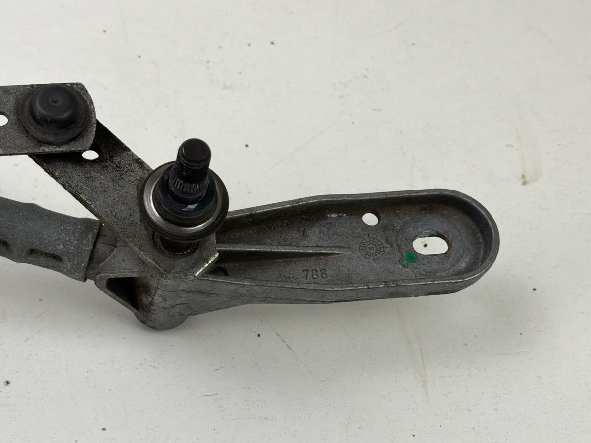 2014-2016 BMW 535i 550i xDrive F10 Front Wiper Motor Assembly 61617308771 OEM
