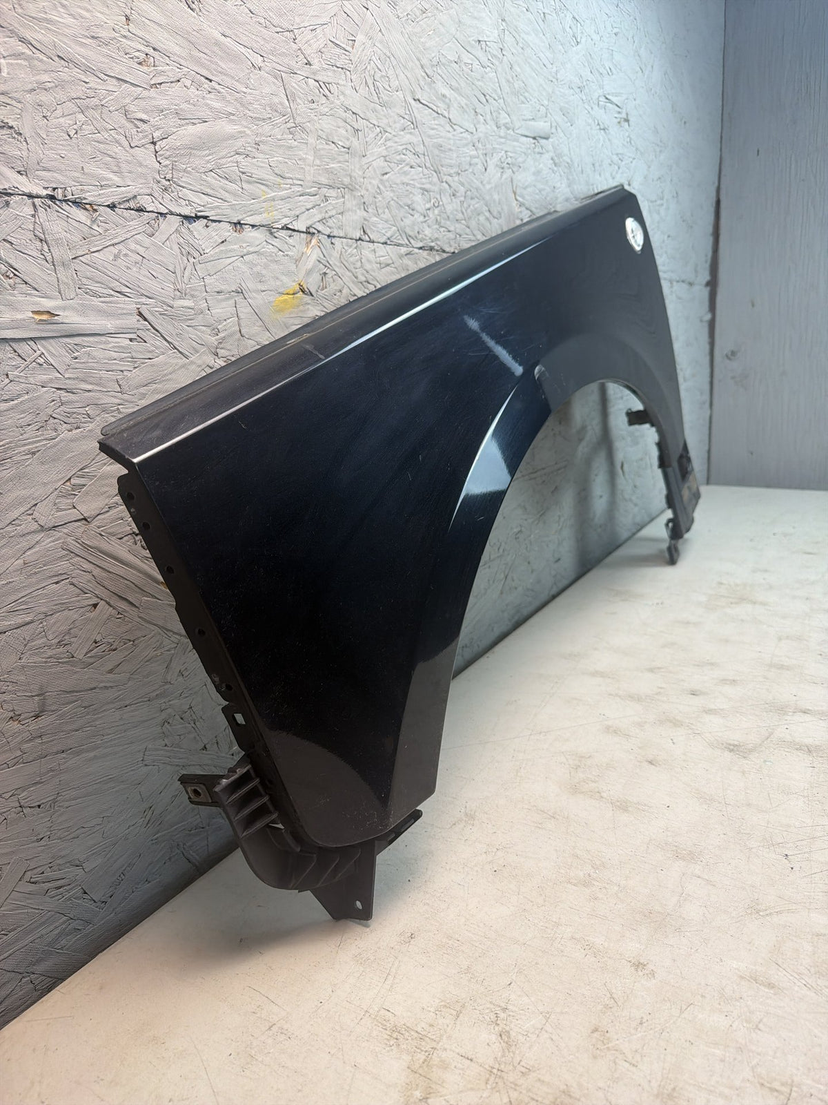 2006-2012 Land Rover Range Rover Front Left Driver Side Fender Panel OEM