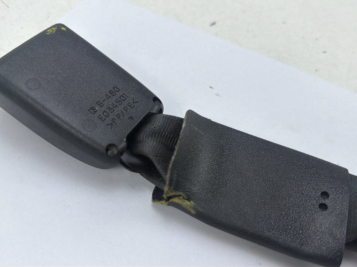 2009-2013 Infiniti G37- Front Right Passenger Side Seat Belt Buckle E034501 OEM