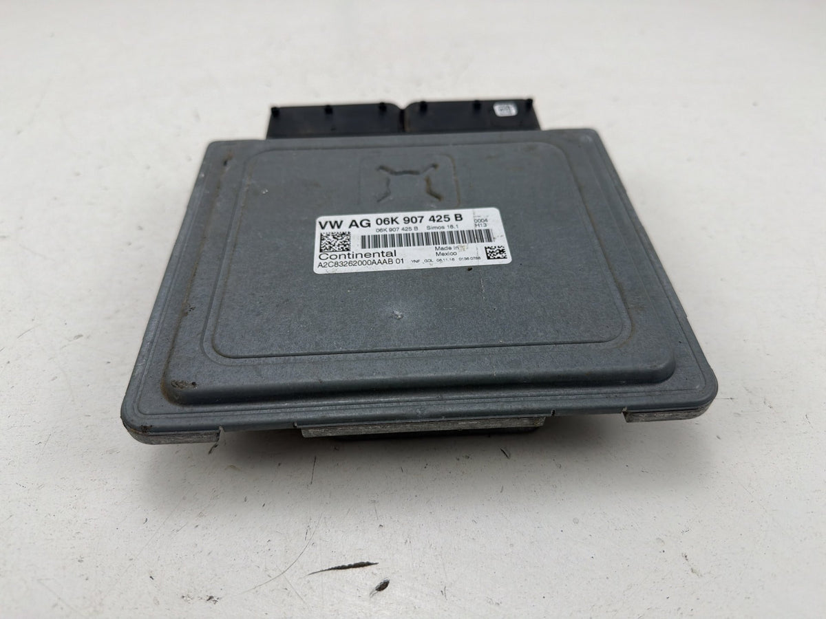 2015-2017 Volkswagen Golf Engine Computer Control Module 06K 907 425 B OEM