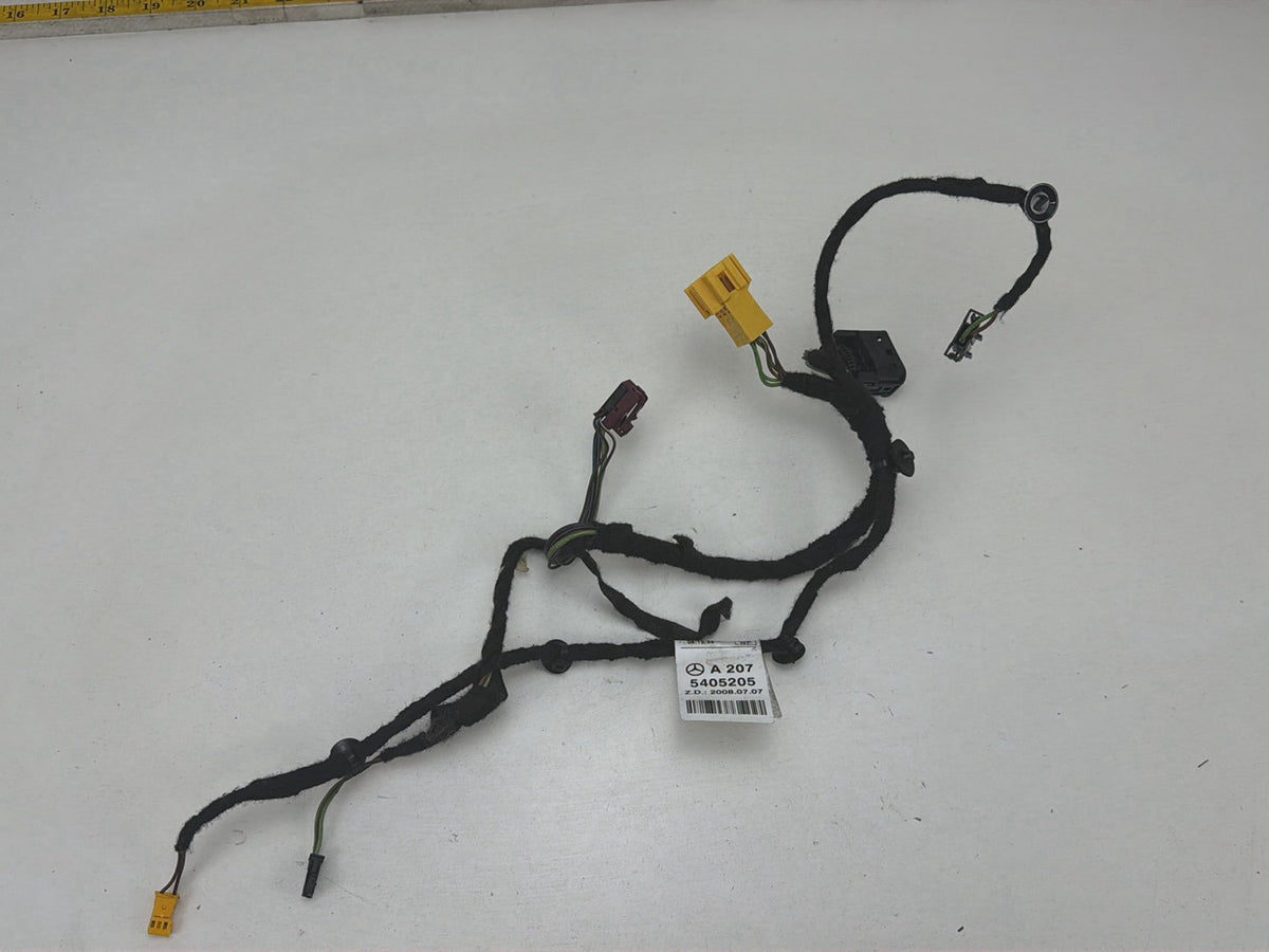 2010-2013 Mercedes-Benz E-Class-Left Front Door Wiring Harness A2075405205 OEM