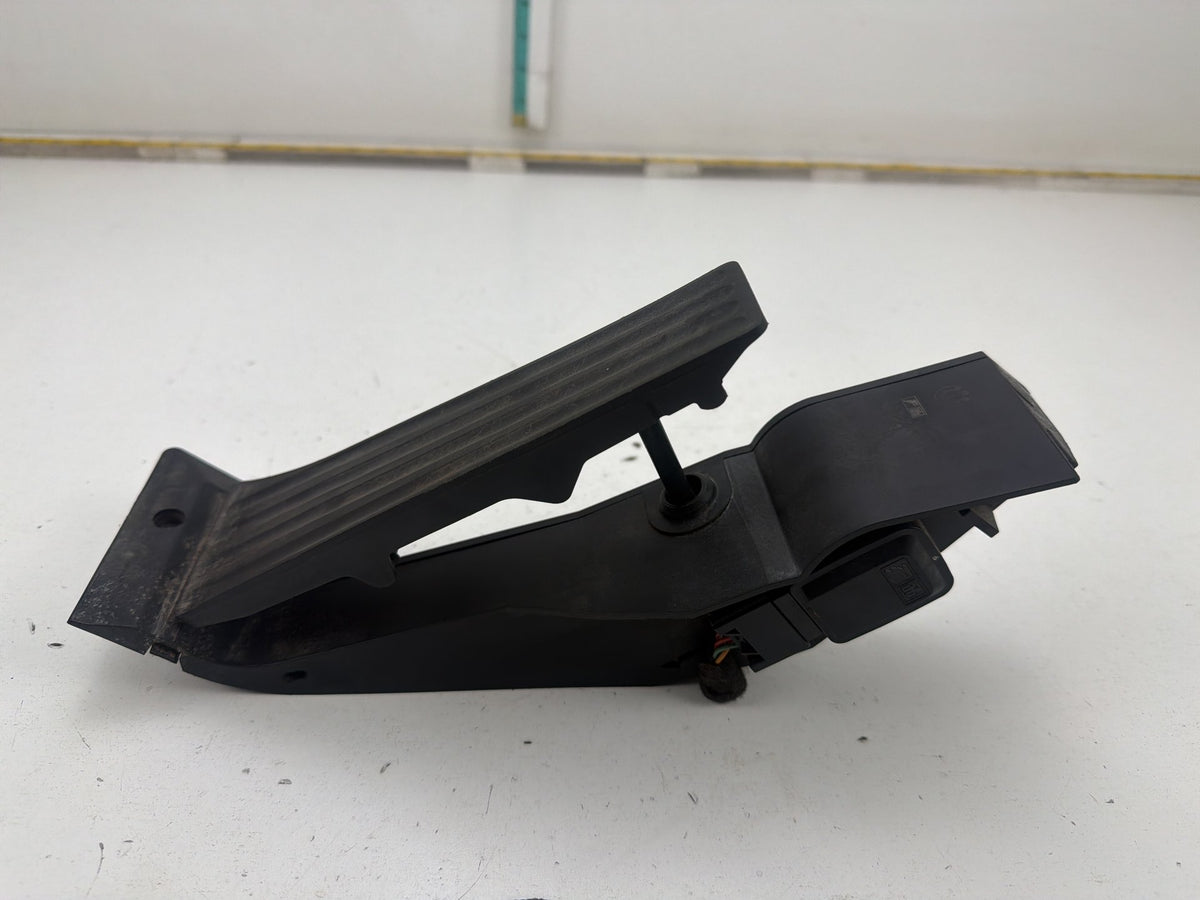 2010-2013 Land Rover Range Rover Accelerator Gas Pedal Assembly OEM