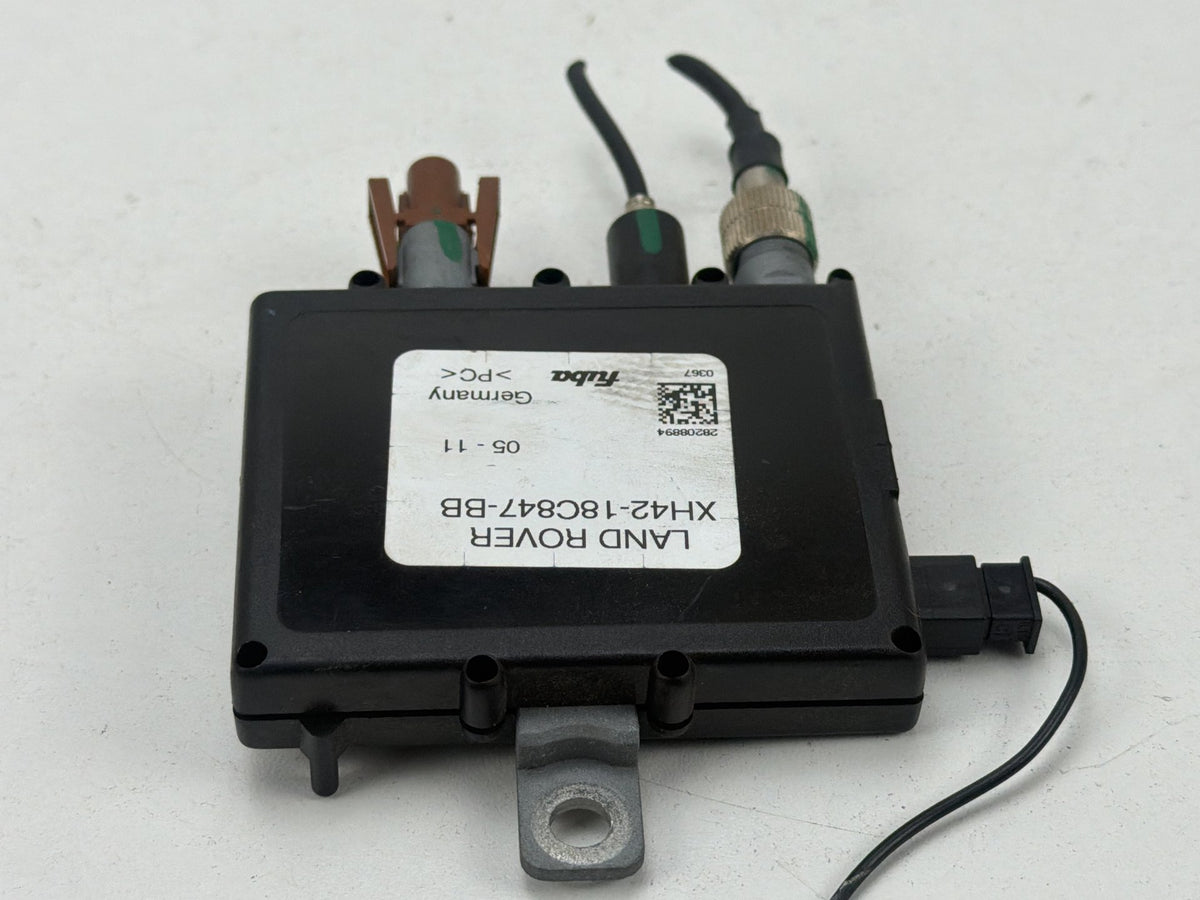 2010-2012 Land Rover Range Rover L322 Radio Antenna Amplifier Control Module OEM