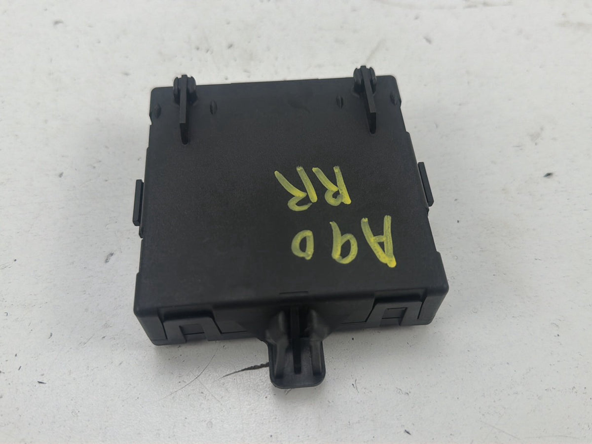 2013-2016 Mercedes GL450 Right Passenger Side Door Control Module A1669006305 OEM