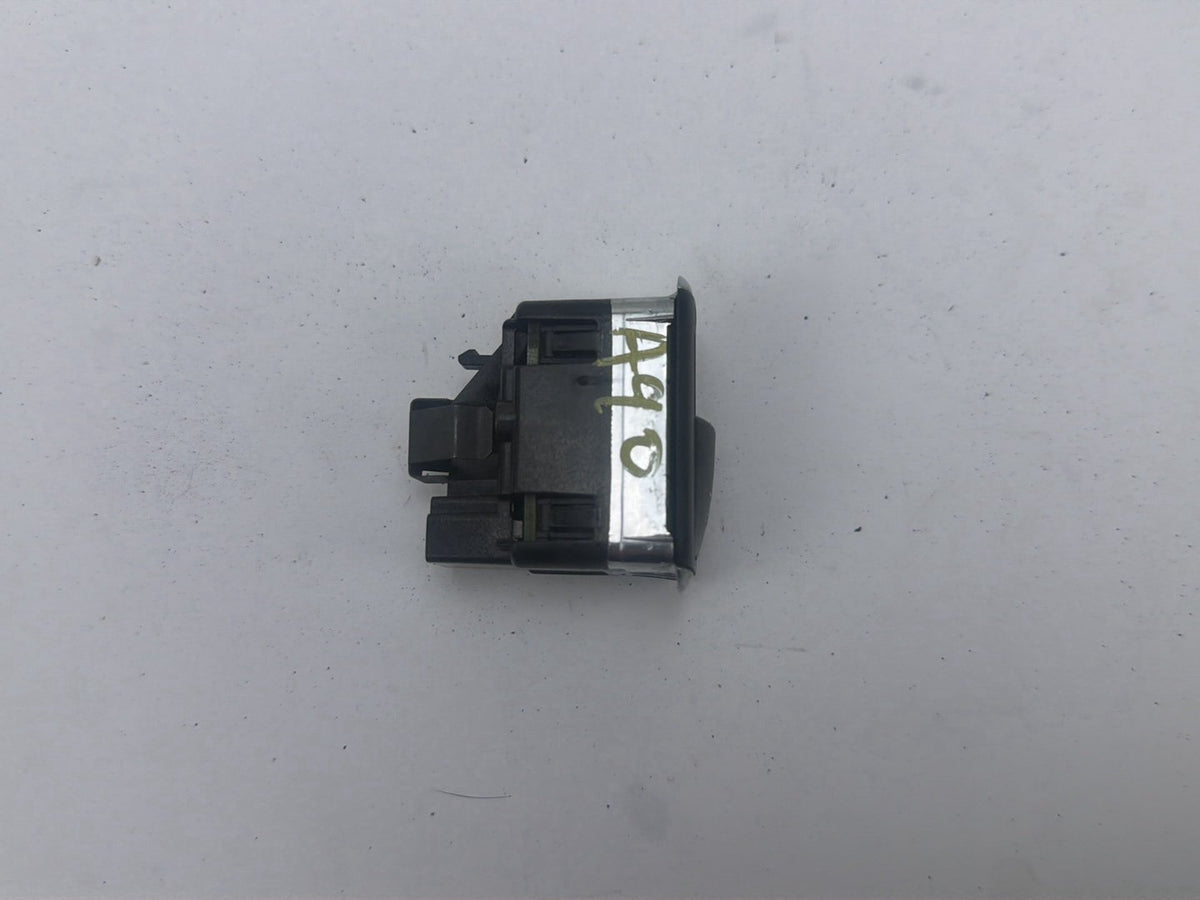 2013-2016 Mercedes GLA250 Trunk Release Tailgate Switch A1668707610 OEM