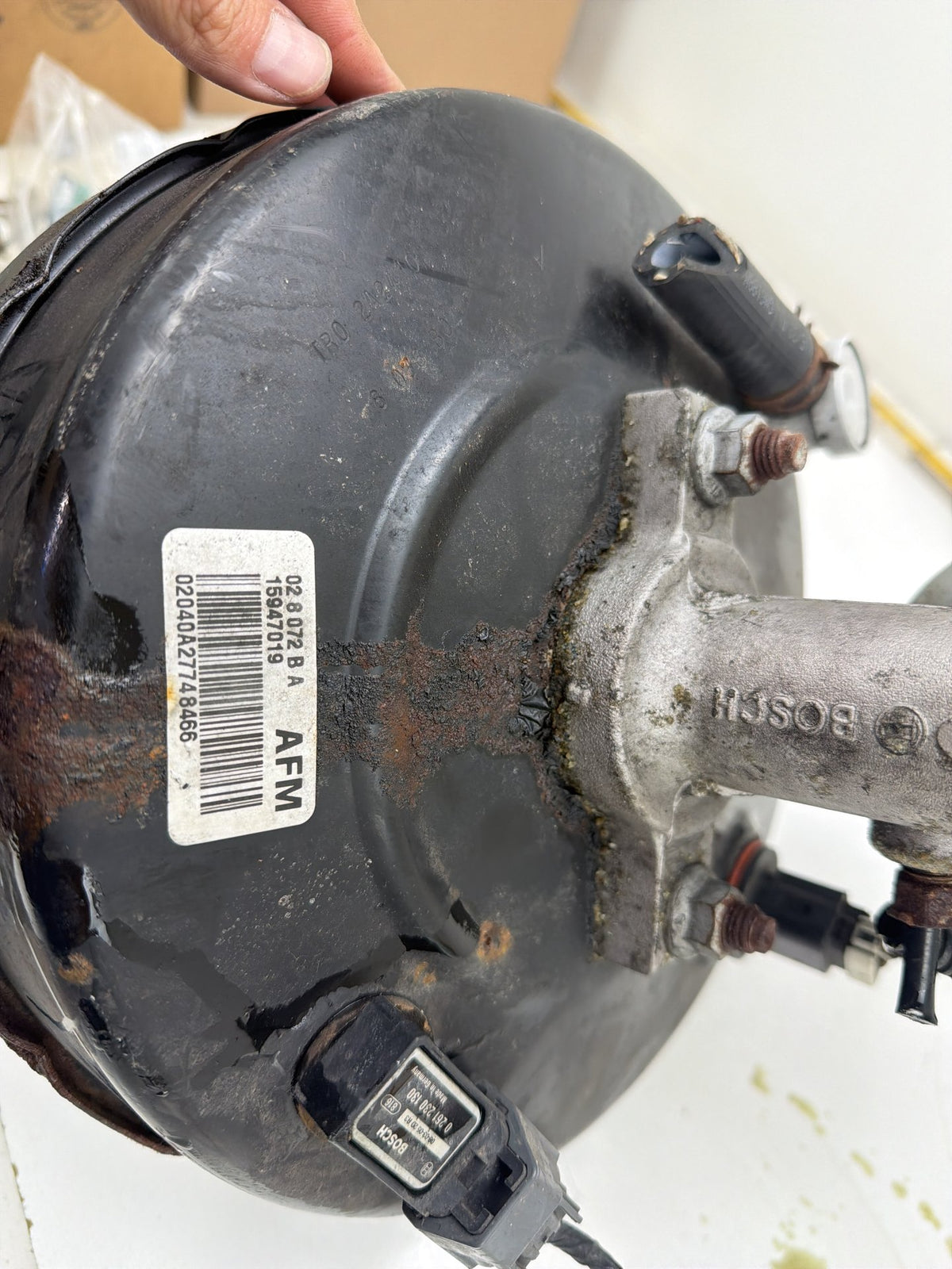 2007-2008 GMC Yukon Denali Brake Booster Master Cylinder Fluid Reservoir OEM