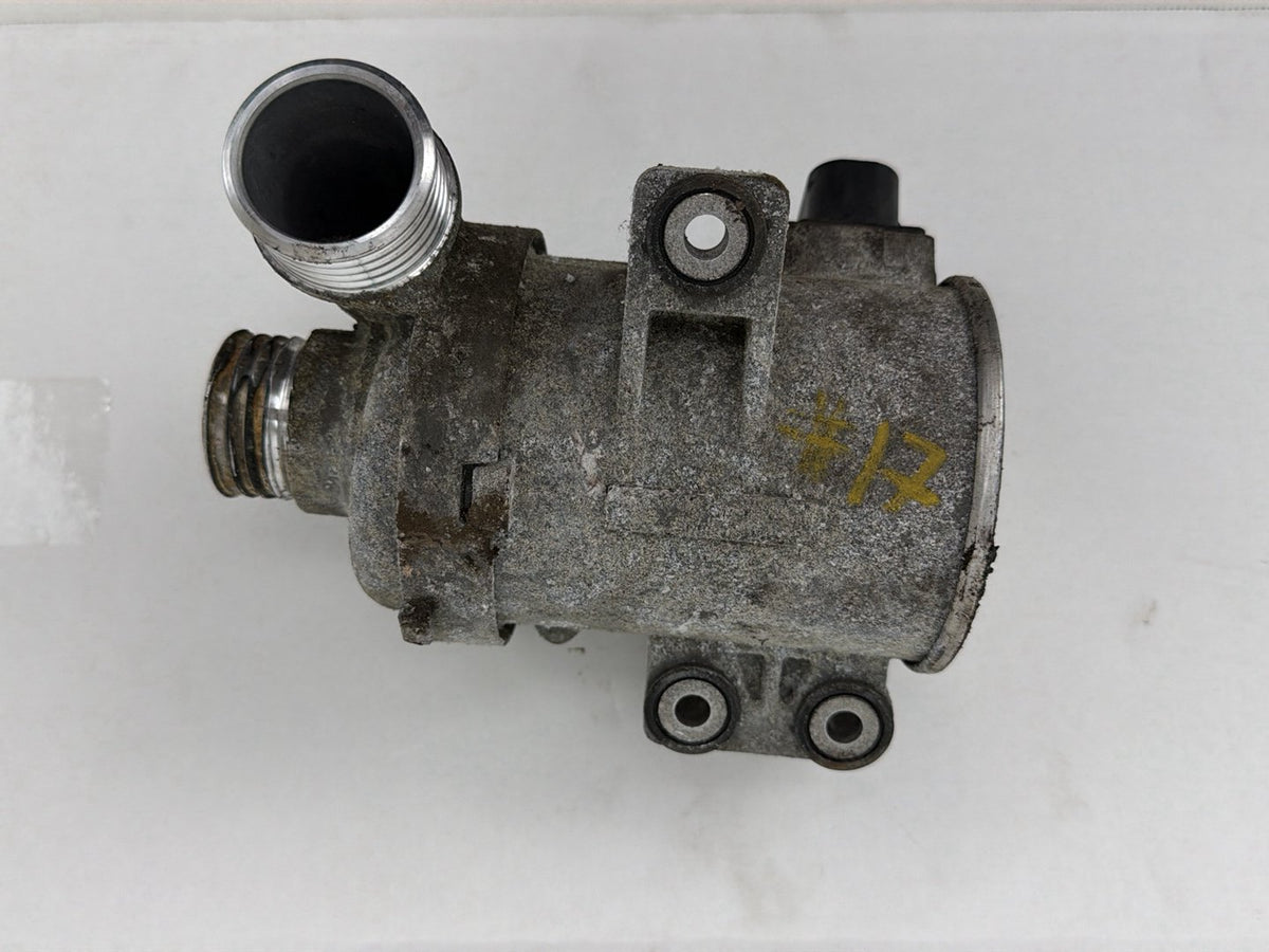2014 BMW X1 E84 SUV Water Pump Pulley 17669711 OEM
