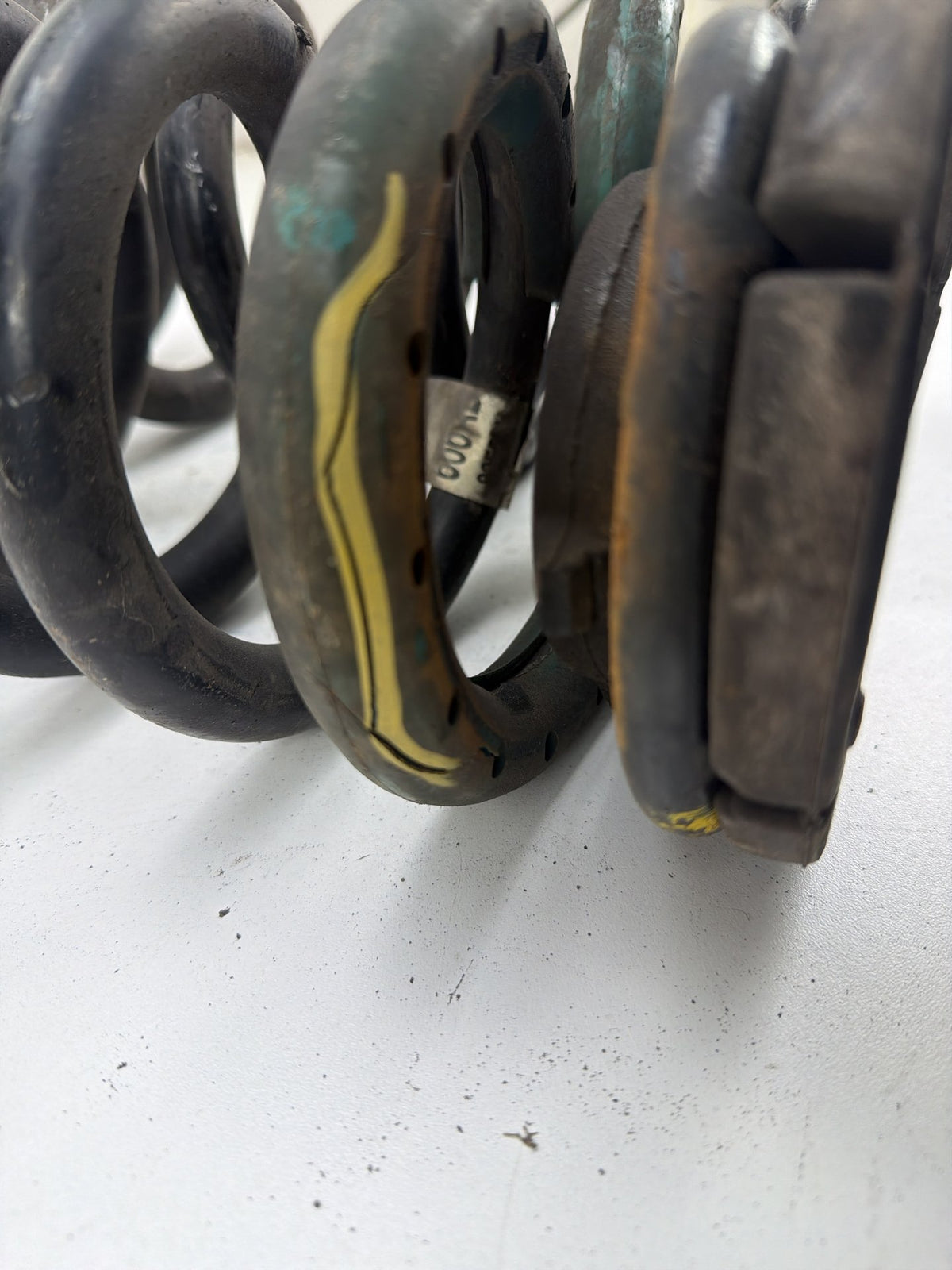 2011-2021 Jeep Grand Cherokee Rear Left & Right Side Coil Spring Set of 2 OEM