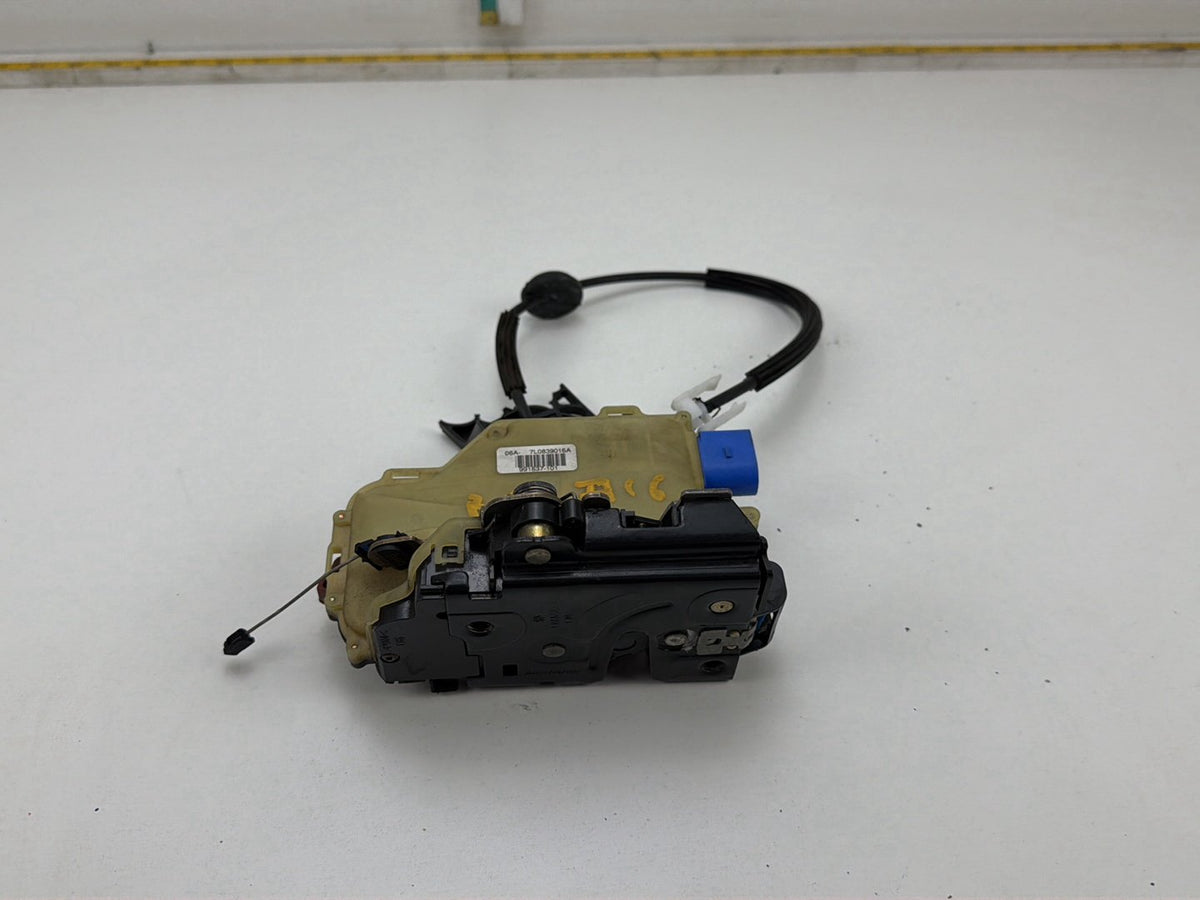 2003-2006 Porsche Cayenne Right Rear Door Lock Actuator 7L0839016A OEM