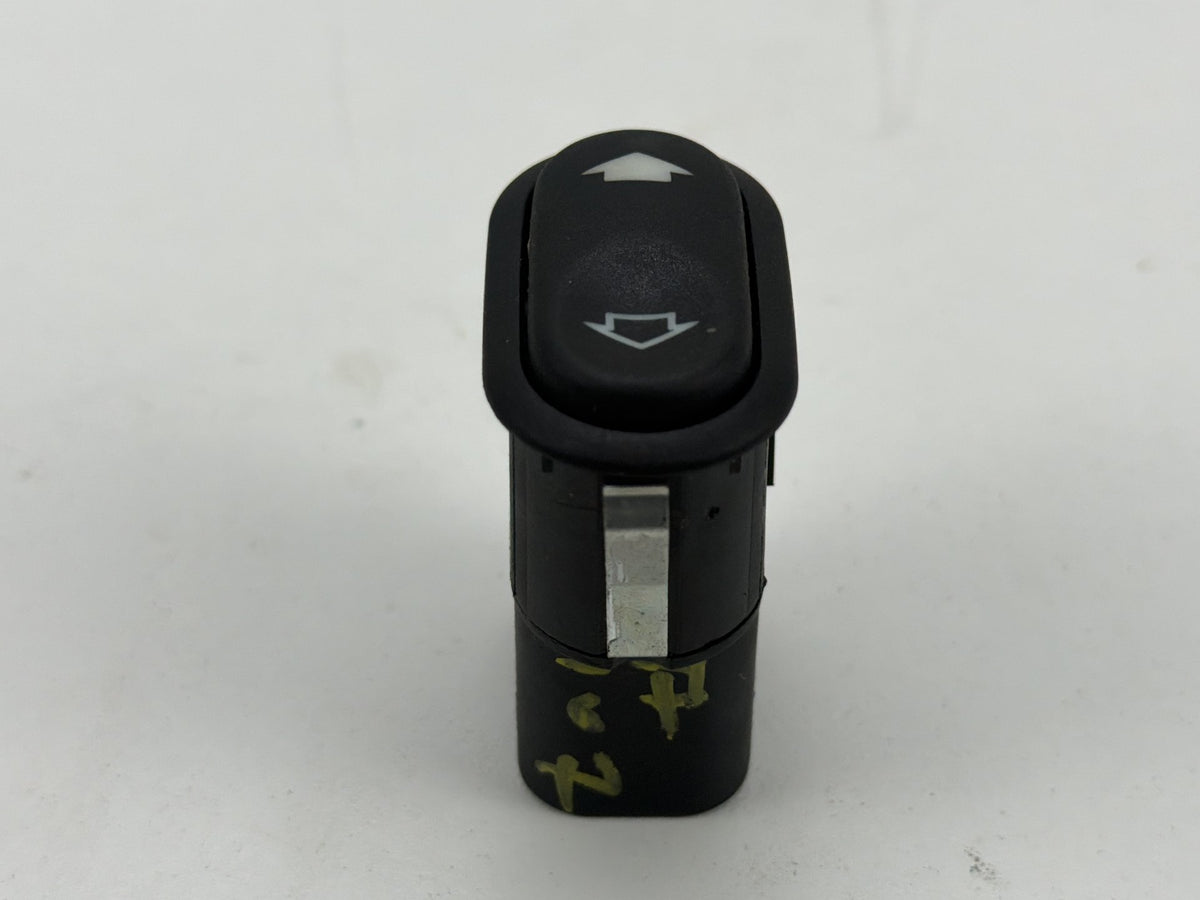 2011-2018 Volvo S60 - Front Right Seat Height Switch 7W1T-15B679-AA OEM
