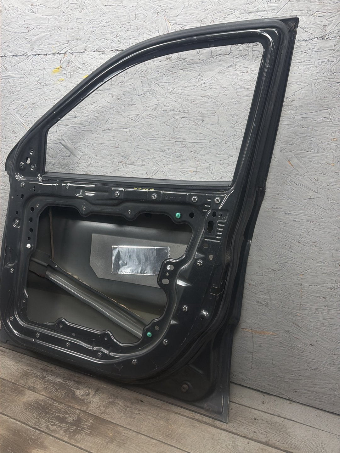 2011-2013 Jeep Grand Cherokee Front Right Passenger Side Door Shell OEM