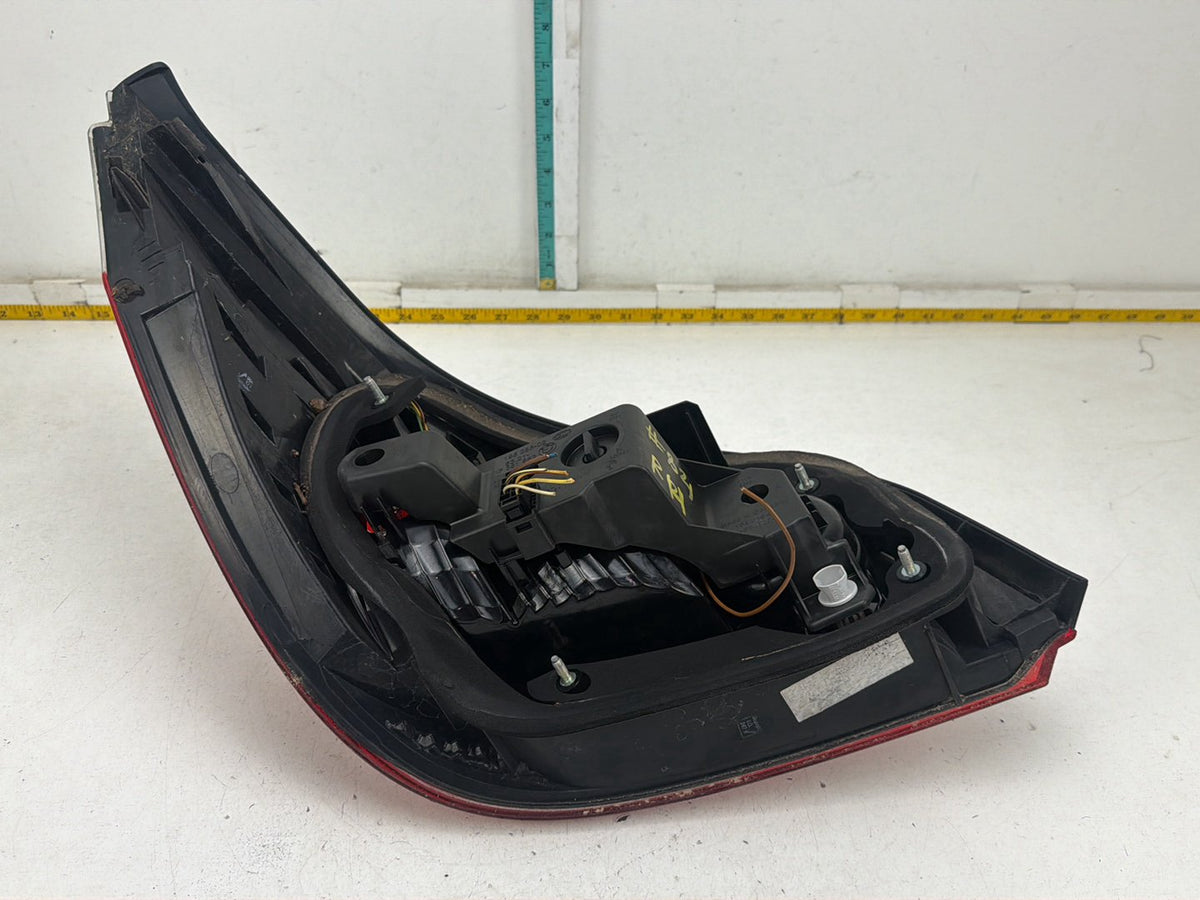 2004-2010 BMW 528i E60 5 Series Rear Right Side Outer LED Tail Light Lamp OEM