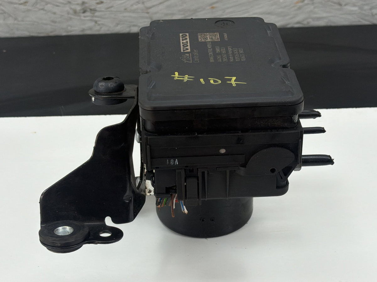 2015-2018 Volvo S60 2L 157K ABS Anti-Lock Brake Pump Control Module OEM