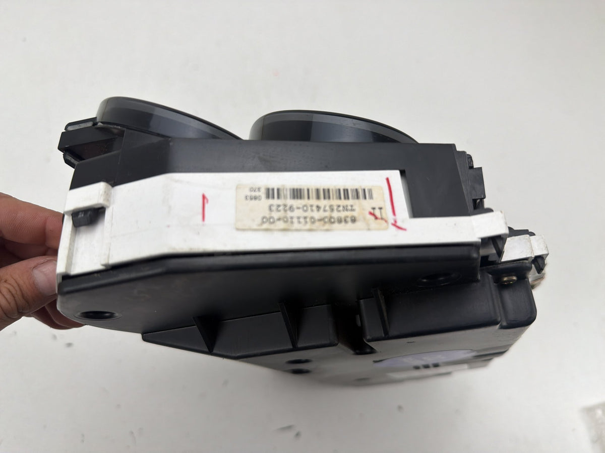 2003 Pontiac Vibe Speedometer Instrument Cluster 132K Miles 83800-01110-00 OEM