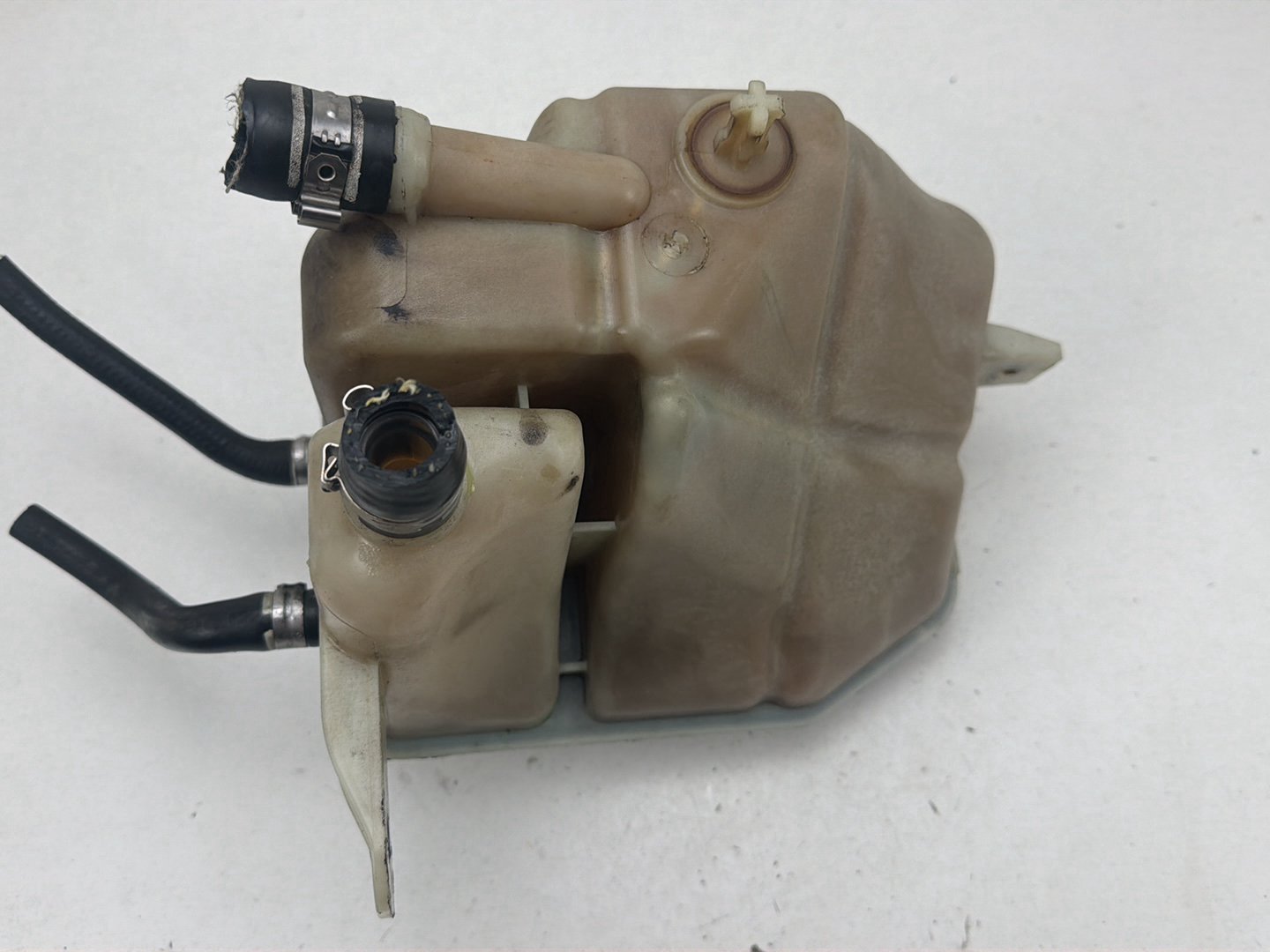 2014-2017 Maserati Ghibli Expansion Tank Coolant Bottle Reservoir 670031651 OEM