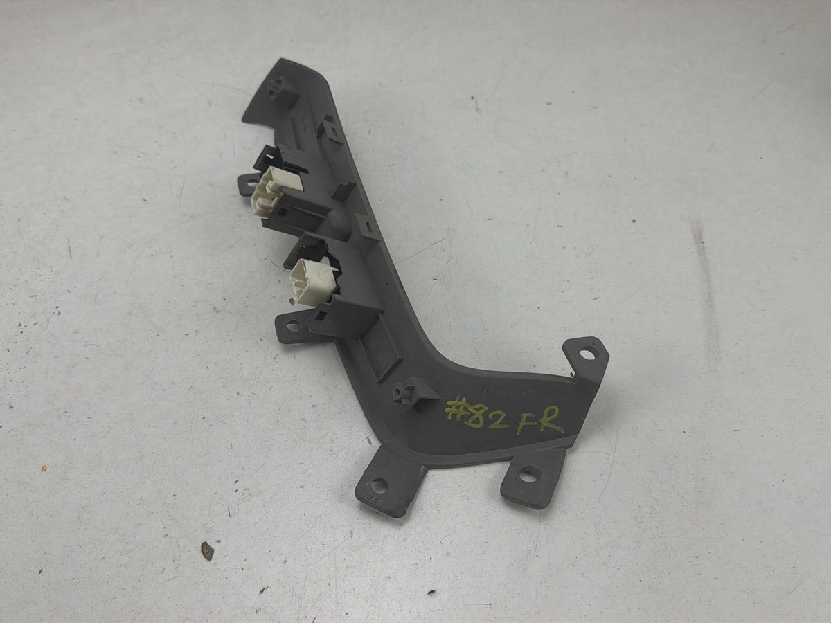 2003-2009 Toyota 4Runner Front Right Side Door Window Switch w/ Bezel Trim OEM