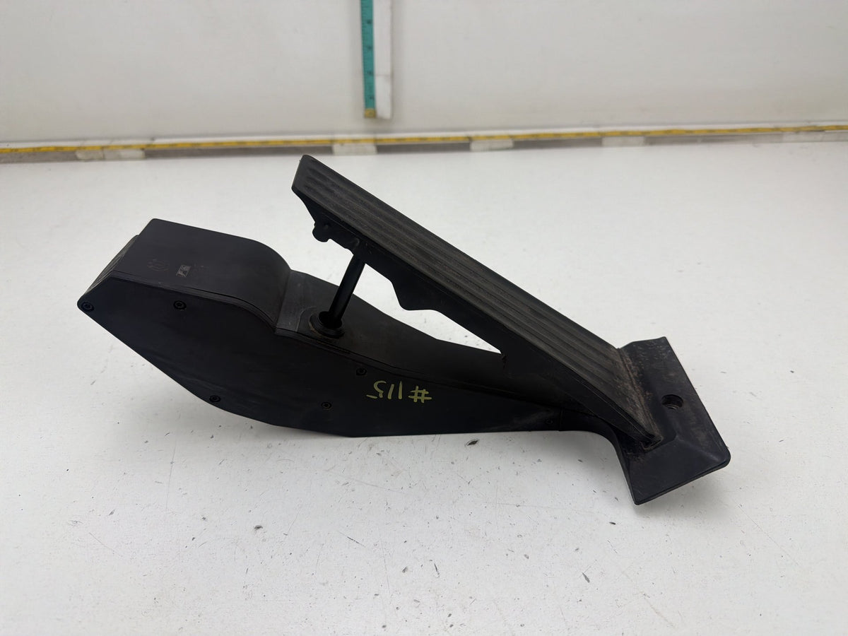 2010-2013 Land Rover Range Rover Accelerator Gas Pedal Assembly OEM
