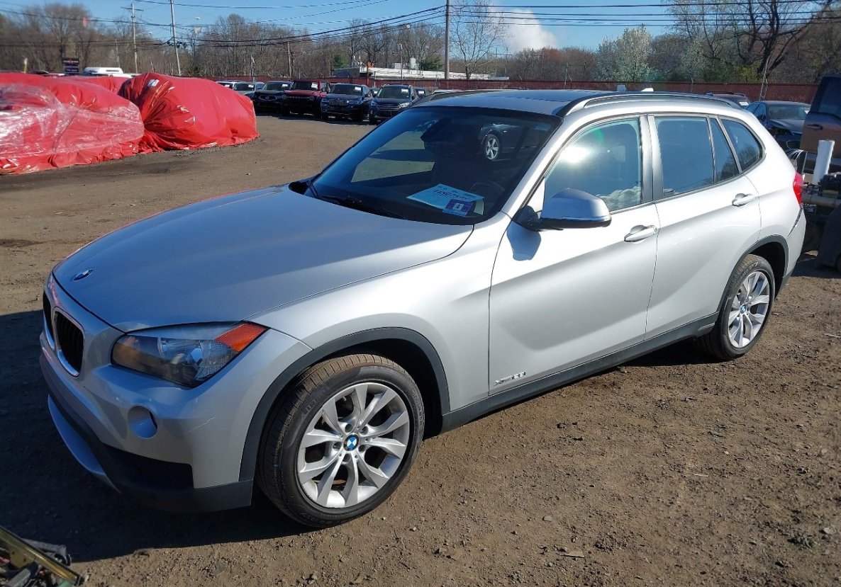2014 BMW X1 E84 Left Fender 41627332424 Silver OEM