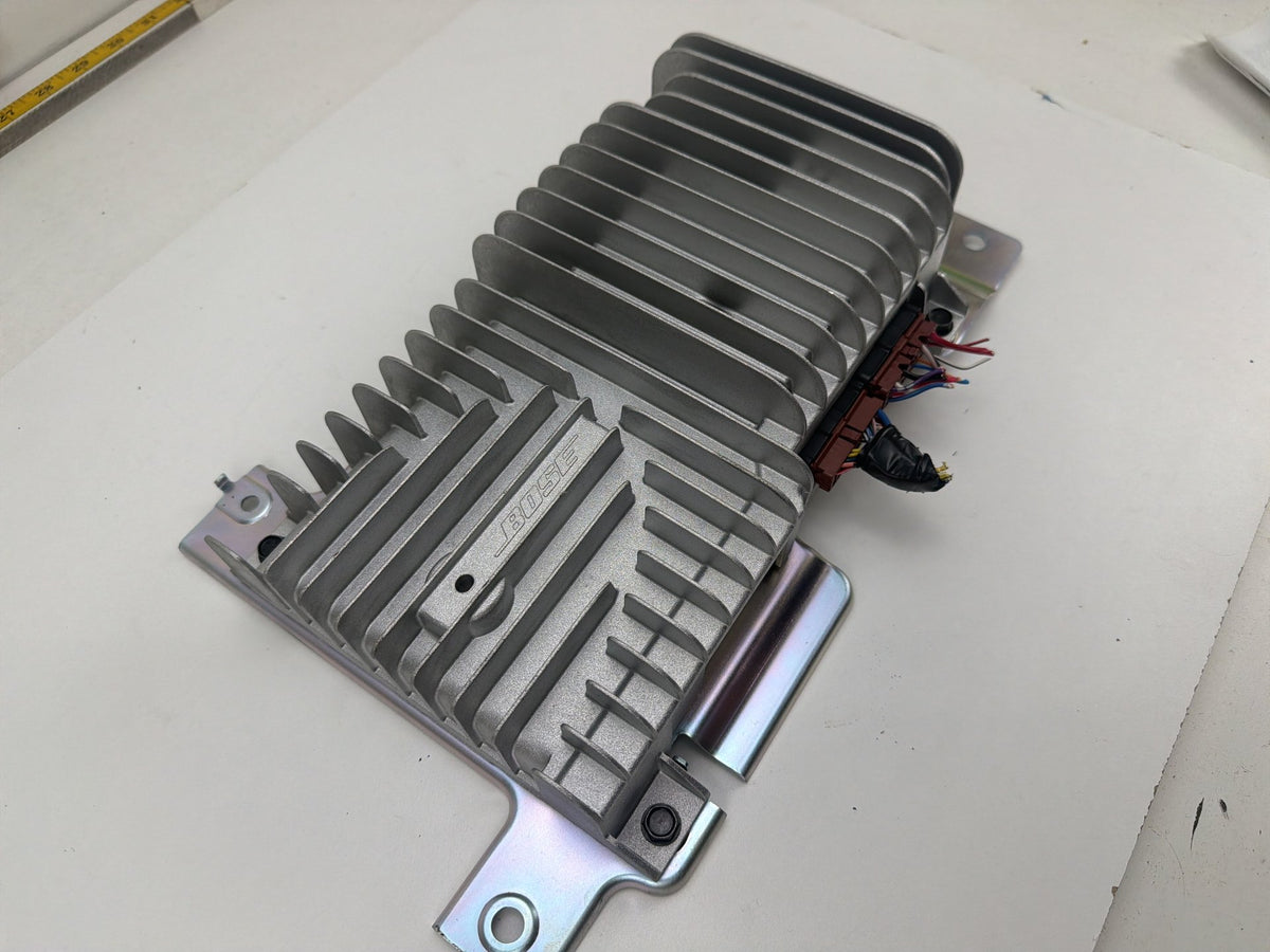 2011-2013 Infiniti QX56 Bose Premium Sound Audio Amplifier Module 280601LA0A OEM