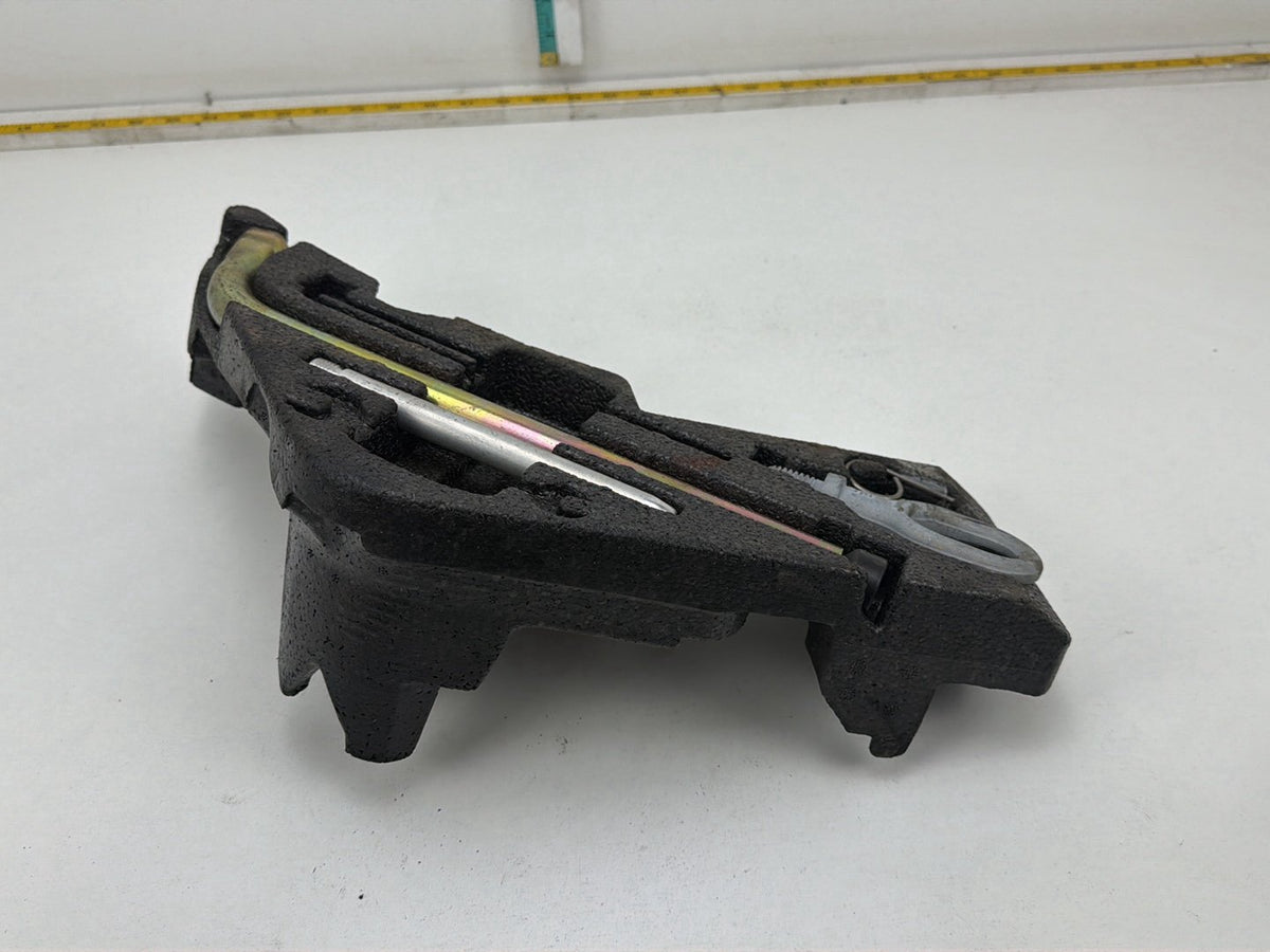 2003-2006 Porsche Cayenne Spare Tire Jack/Tool Kit 7L0012113 OEM