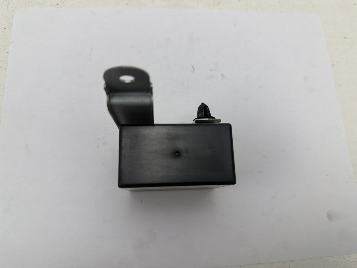 2005-2008 Acura RL Front Secondary Smart Control Module ACJ8D8-EUE24B OEM