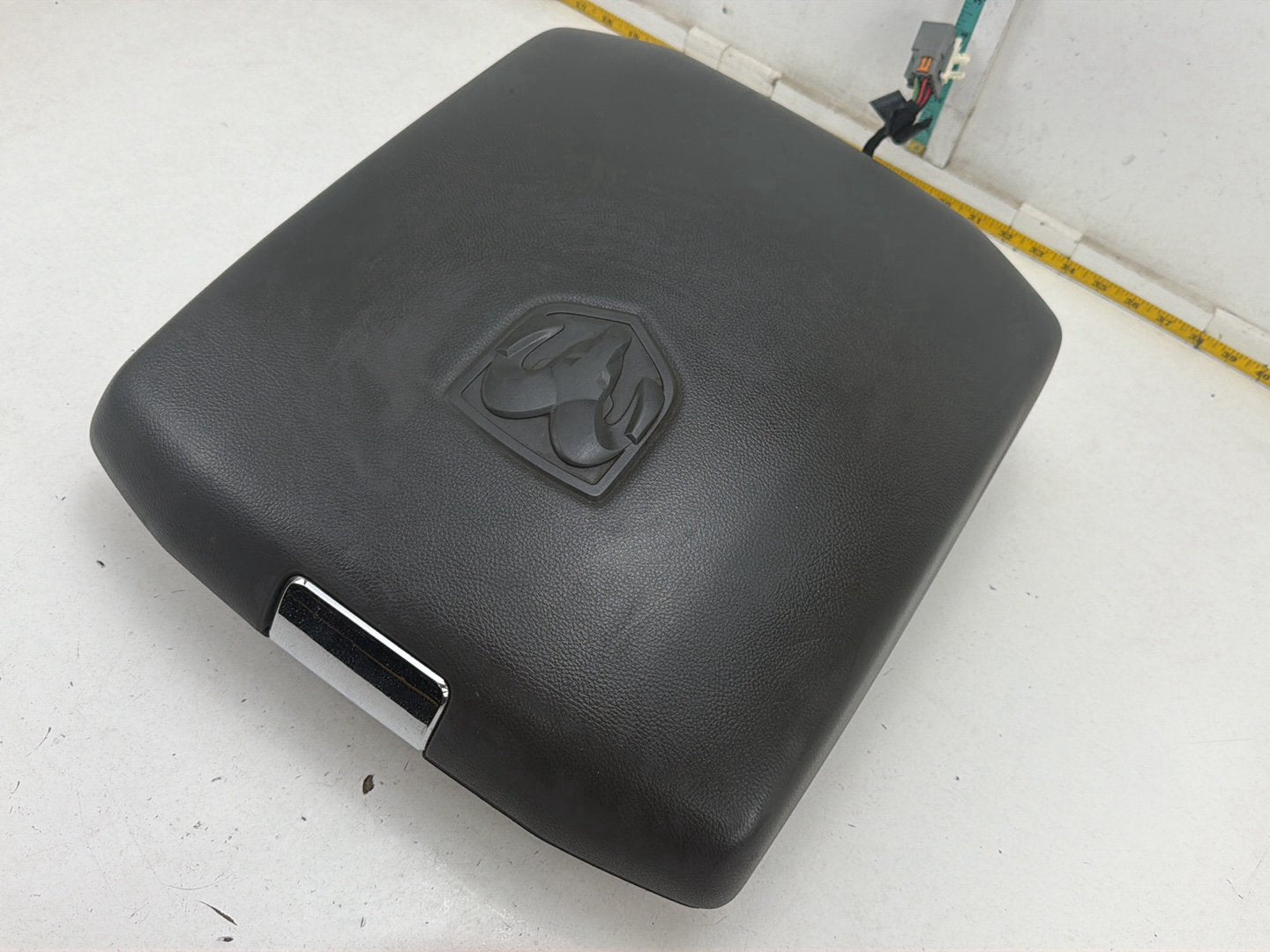 2013-2018 Ram 1500 Centre Console Armrest Lid Cover Ram Head Logo Black OEM