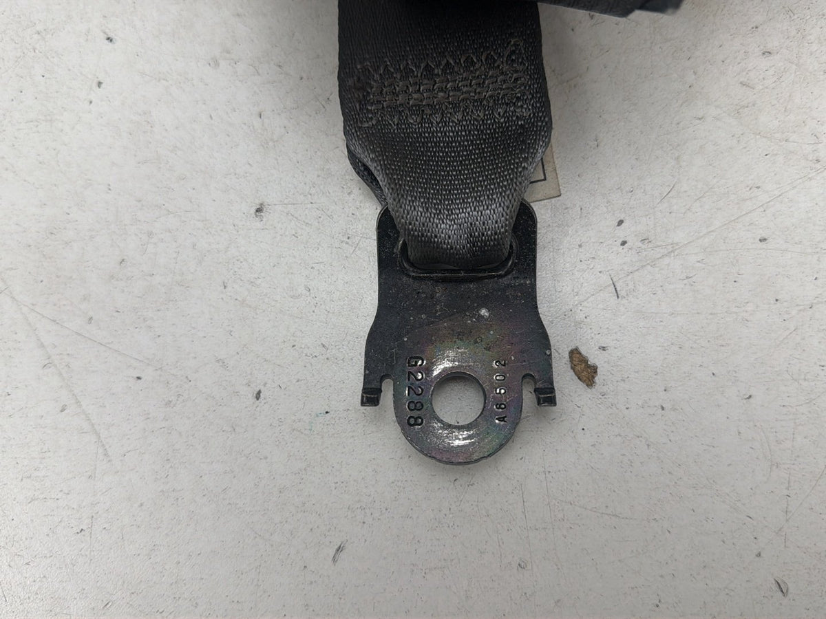 2015-2020 Toyota Sienna 2nd Row Rear Right Side Outer Seat Belt Retractor OEM