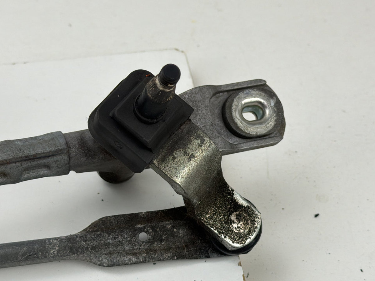 2012-2018 Audi A7 Front Wiper Motor Transmission Linkage Assembly 4G8955023A OEM