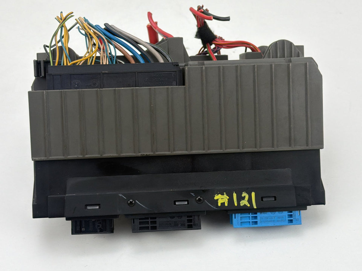 2010-2013 BMW X5 Fuse Box Junction Box Wire Harness Connector Plug 693168903 OEM