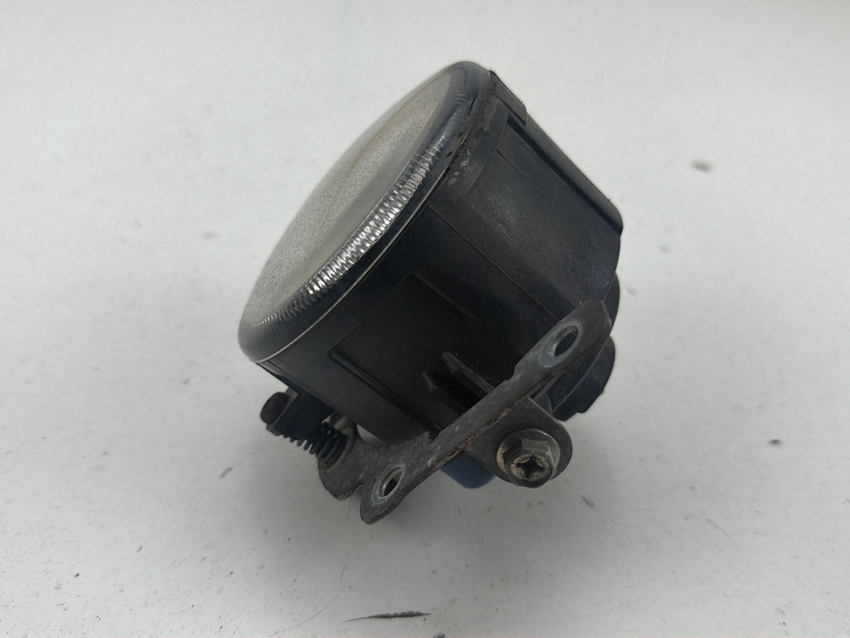 2008-2011 Mitsubishi Outlander Front Left or Right Side Fog Light A047436 OEM