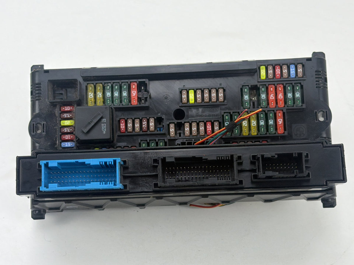 2011-2016 BMW 550i xDrive Front Dash Fuse Relay Box Block 61149252815 OEM