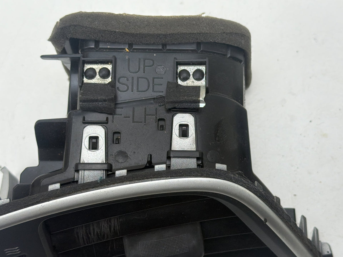 2013-2019 Nissan Sentra Front Left & Right Side Dash Air Vent Grille OEM