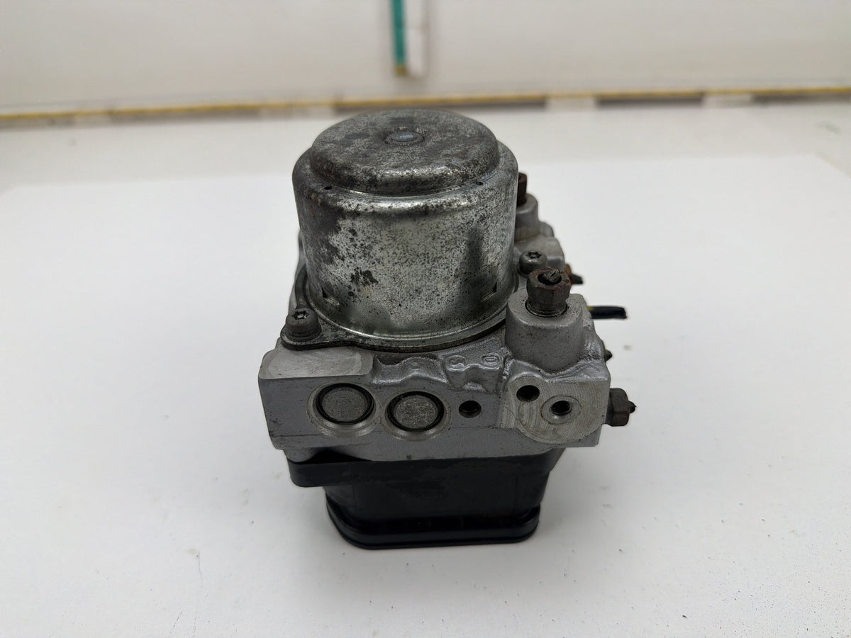 2009-2011 Honda Fit ABS Anti-Lock Brake Pump Module TF0Y0 OEM
