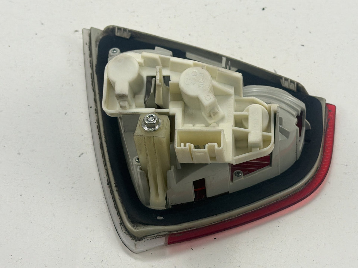 2006-2008 BMW 328I - Rear Left Driver Tail Light 276401 OEM