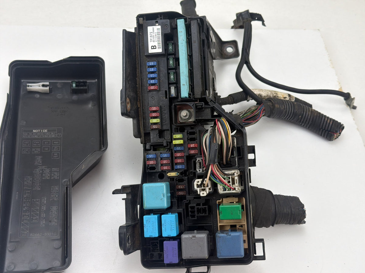 2007-2012 Lexus ES350 Under Hood Engine Room Fuse Box Relay Junction Block OEM