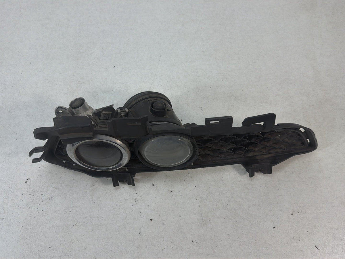 2010-2013 Mercedes-Benz E-Class Front Right Fog Light w/ Cover Assembly OEM