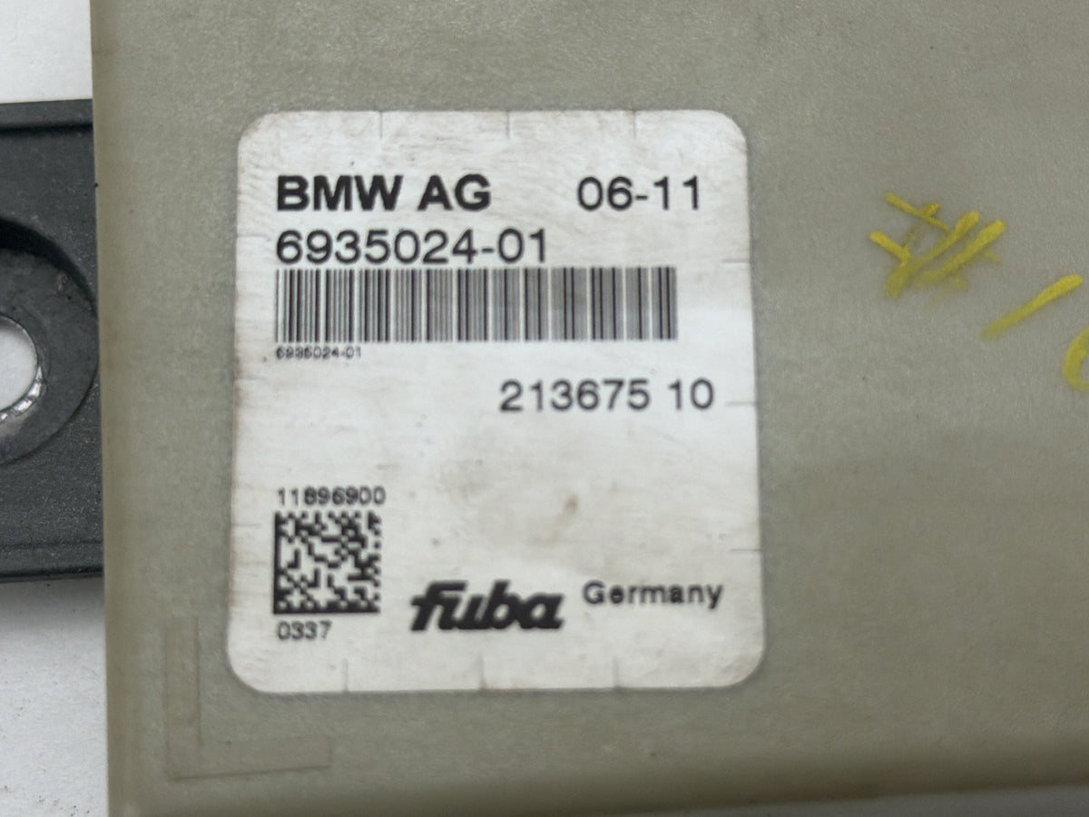2009-2011 BMW 335i xDrive Radio Antenna Amplifier Control Module 6935024 OEM