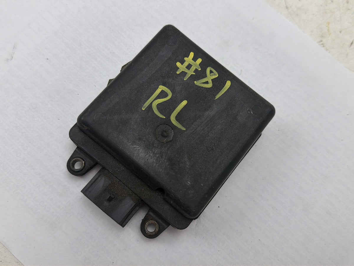 2014-2017 Maserati Ghibli Left Rear Blind Spot Radar Sensor 0670033070 OEM