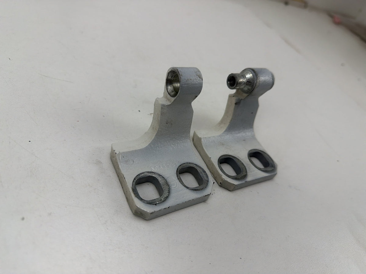 2014-2015 Maserati Ghibli III M157 Front Left Door Hinge Lower & Upper Set OEM