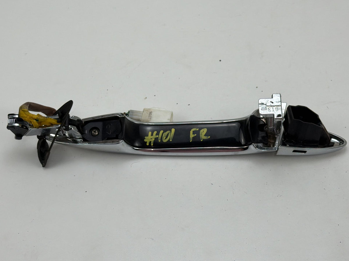 2007-2009 Lexus ES350 Front Right Exterior Door Handle Chrome 69210-33090 OEM