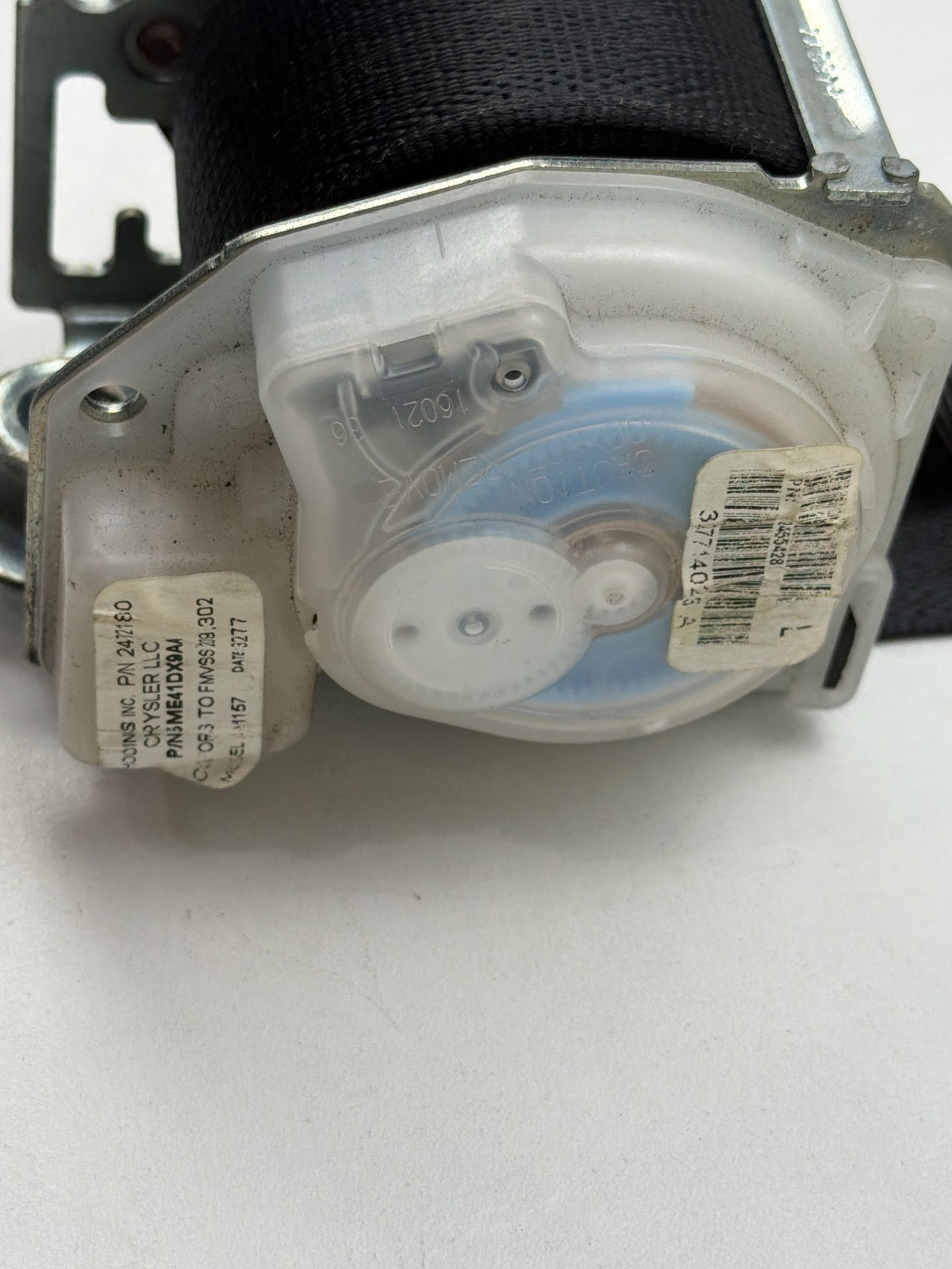 2014-2021 Jeep Grand Cherokee Rear Left Side Seat Belt Retractor 245428 OEM