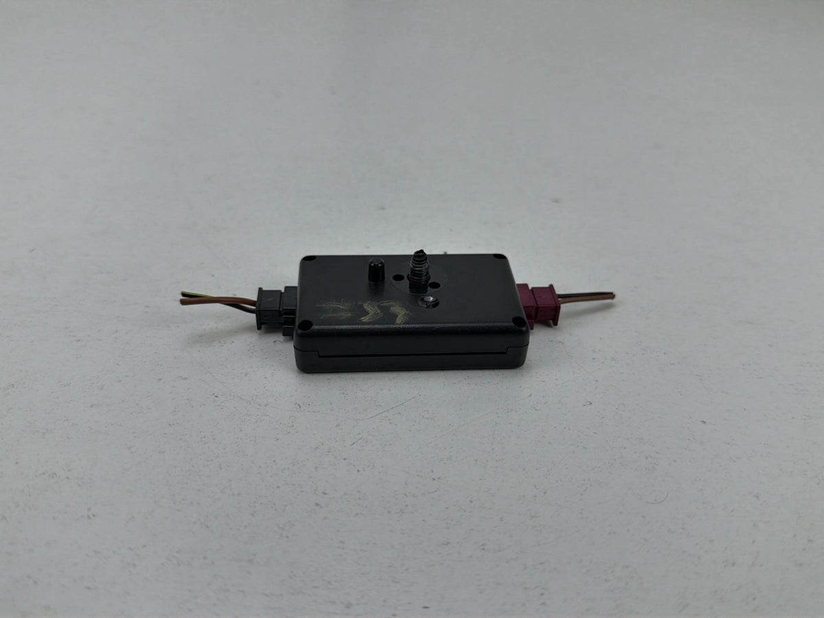 2014-2016 BMW 228i F22- Antenna Control Module EA9231442 02 OEM