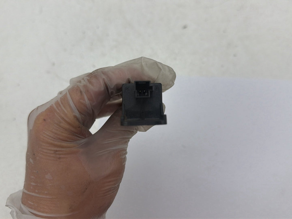 2011-2013 Dodge Durango Front Right Keyless Entry Antenna Module 04725857AA OEM